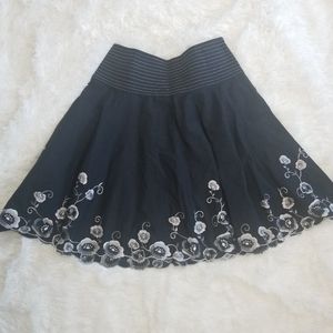 Nine West A-line embroidered skirt
